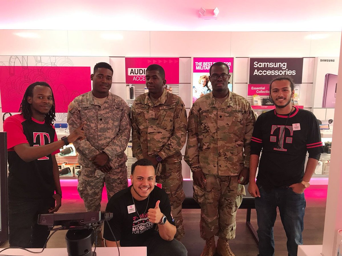 MW_Connect's tweet photo. Our lives wouldnt be the same without these brave souls. #MilitaryAppreciationMonth #uncarrier #letsconnectmwc #magenta #wireless #America #westpalmbeach  @JohnLegere @JonFreier @Ovais_L @BeatrizOruna @jarcay1964 @MParrales07 https://t.co/VSYhSp8f07