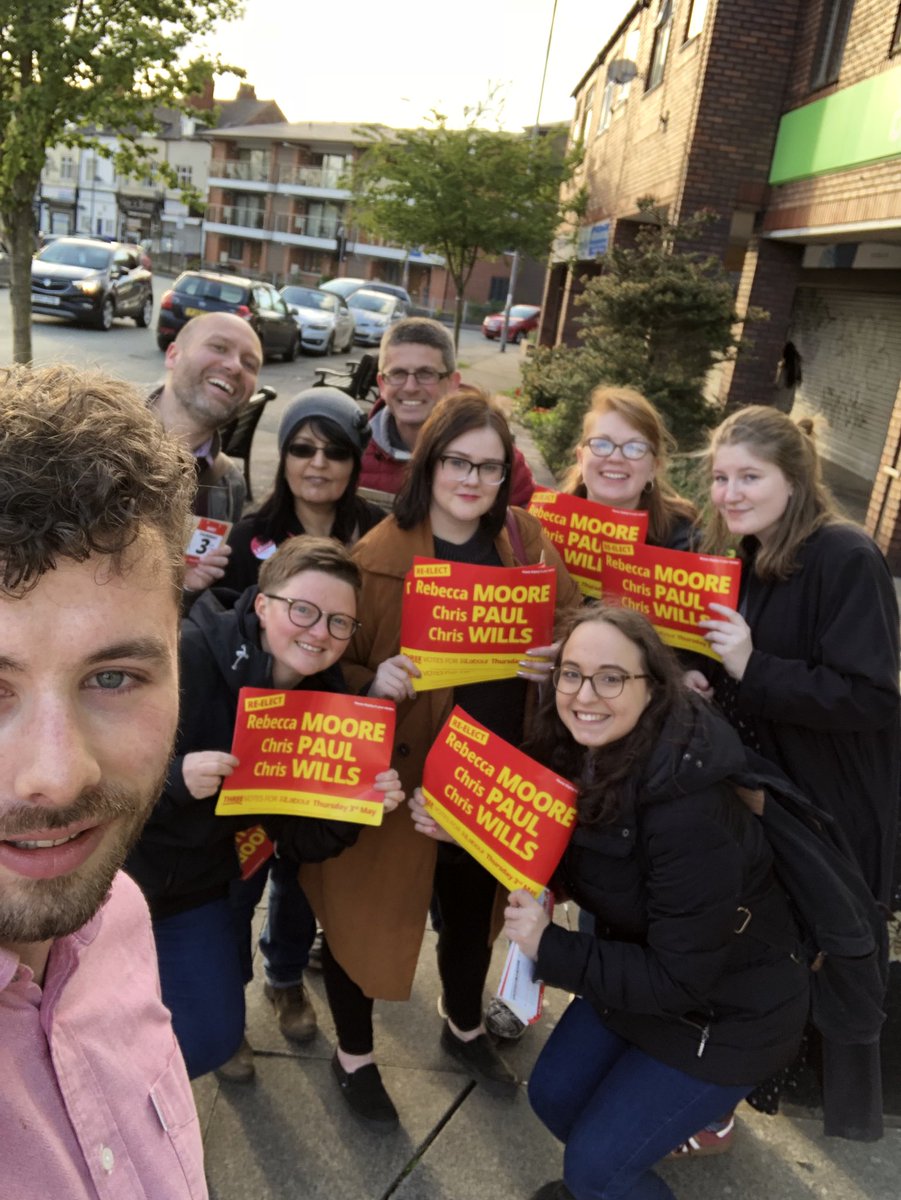 Amazing team and amazing response on the #LabourDoorstep in #Withington with just one day to go! #3votes4Labour 🌹🌹🌹🗳🗳🗳