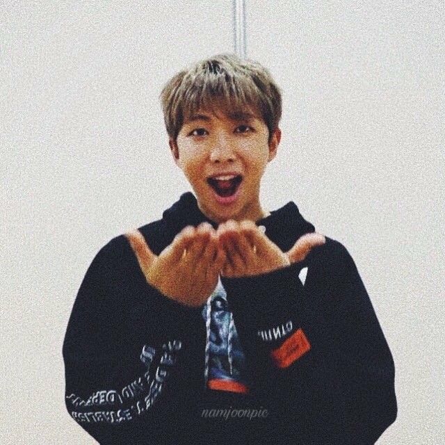 lowqRM's tweet photo. Love you guys 💕💕 https://t.co/0lSh7t5WlT