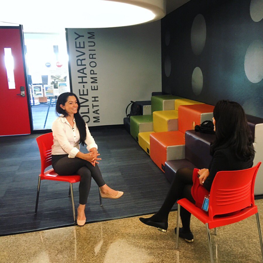 ChiCityColleges's tweet image. Today, @unichicago sat down with @OliveHarvey_CCC valedictorian Paola Salcedo to chat about her inspirational story and how she went from adult education student to top of her graduating class! #valedictorian #gradccc #adulteducation