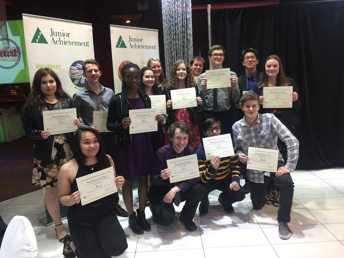 AnoMagnifico's tweet photo. @JAManitoba #bizplanoftheyear
@jaheart4 @nmcLRSD @wpcLRSD @louis_riel_sd #waytogo https://t.co/Mc6XxmSAUl