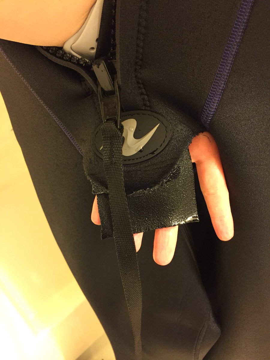 andria_kessler's tweet photo. @AquaLungDivers What is this.... got my brand new wetsuit on, zipped up, got in the water only to find a huge rip had appeared. Love your gear, but what the heck!? https://t.co/YHeV9r6lDW