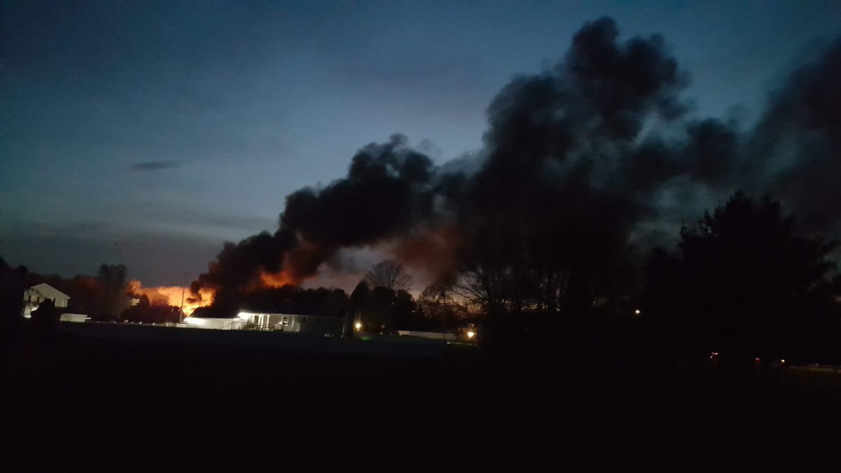 #BREAKING  just got these pics from resident in the area of a reported house explosion during a police standoff in #NorthHaven <a href="/FOX61News/">FOX61</a>