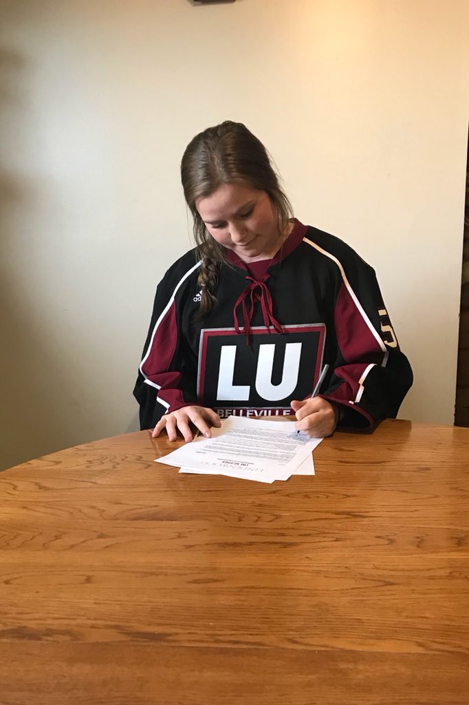 Jess_Walker80's tweet photo. I’m excited to officially announce my commitment to go to school and continue playing hockey with @LUBellevilleWIH excited for what the future holds! https://t.co/BSvVLzXfuu