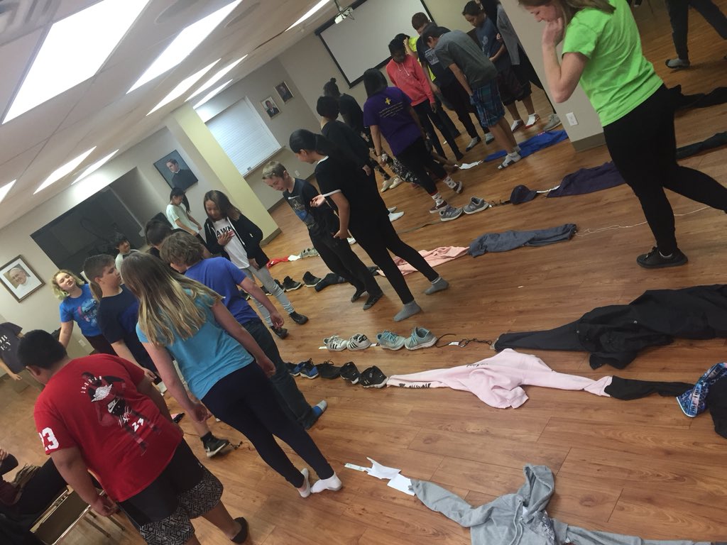 JoanneCol's tweet photo. Wonderful day of team building and growing in faith at Gr 6 retreat today. @CSMhs4 #hs4 @JoanneCol https://t.co/fI4N4Dxmau