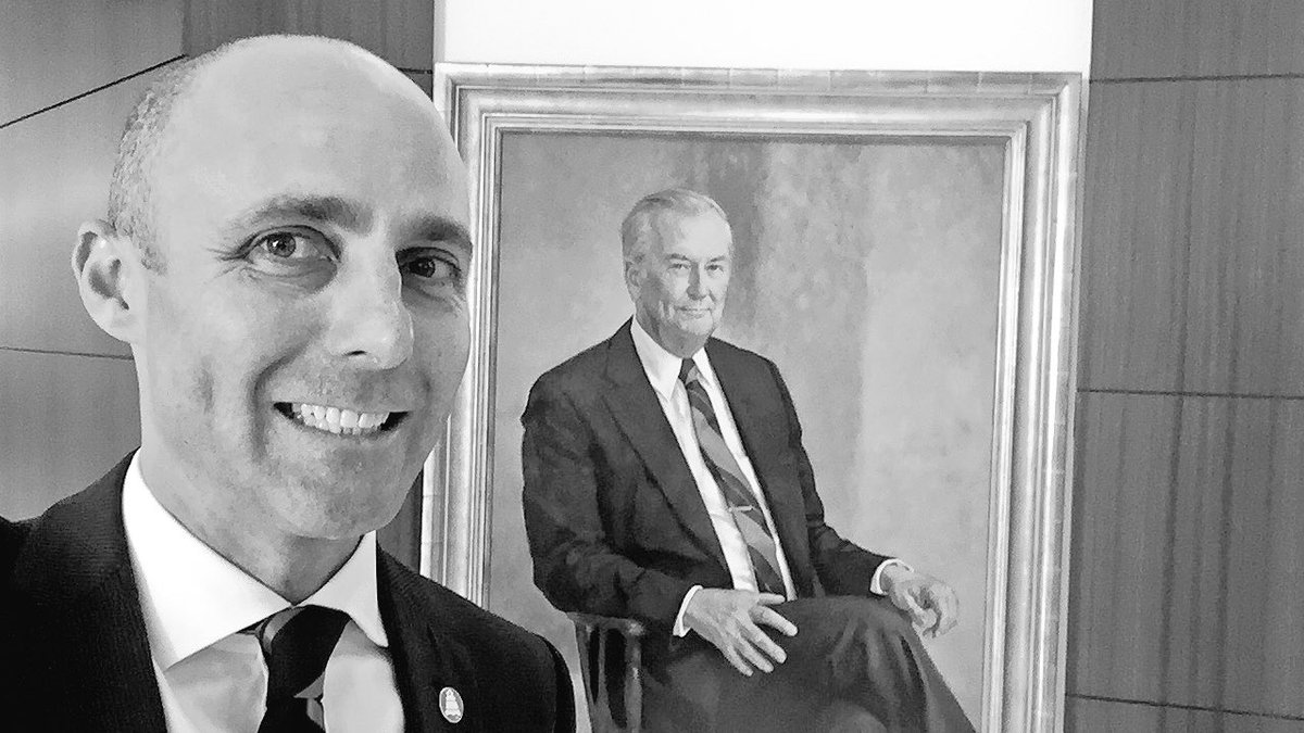 danmoulthrop's tweet photo. One of my favorite parts of #TechniCLE is my ritual #selfie with Pogue. https://t.co/ANx9KOIZs2