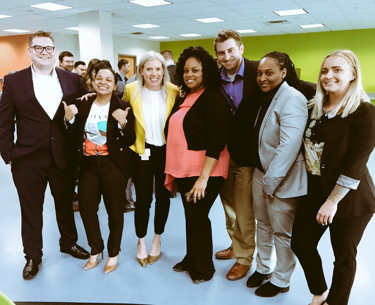 gauxlego's tweet photo. Who can tell I’m excited for my crew to take the #mOHmentum2018 journey?!! #NWVibes #lifeatatt #grOH https://t.co/Gm1fhGcDla