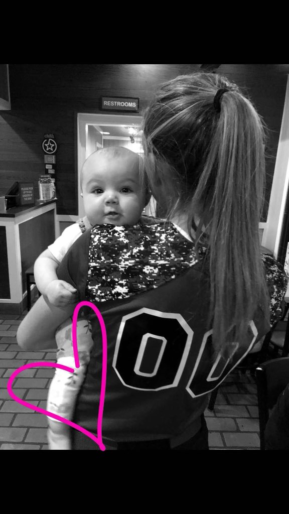 MADDMCCOY2's tweet photo. My favorite niece ๐๐ #ballerinthemaking https://t.co/7eCZDqm4Ro
