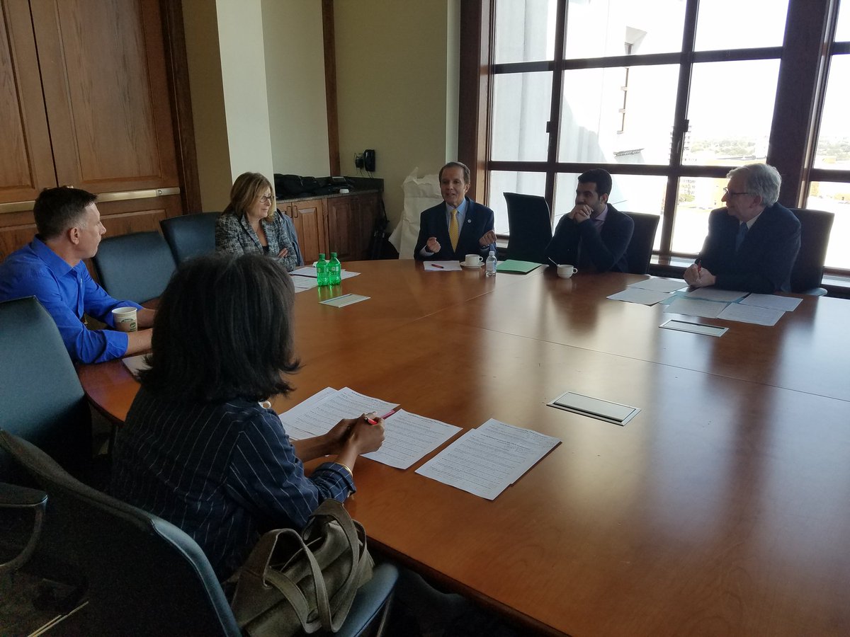 FelicianoCenter's tweet photo. The @BulbHeadIdeas #MSUpitch judges are deliberating @montclairstateu. #BrightIdeas https://t.co/FWF5MAsDYI