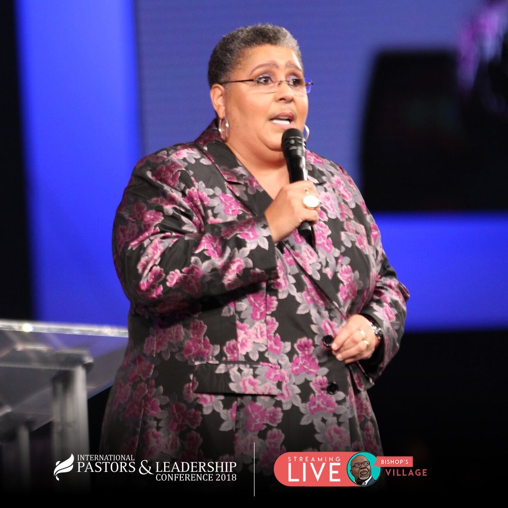 BishopJakes's tweet photo. "If you're heart is not right, you can't get a short cut. Sometimes God will hold impact from you because, if you got it too early, it'll kill you." @BishopRosie #PL2018 @plconf #GraceForImpact
Watch the full message at https://t.co/xFTPRNoSSv. https://t.co/DveaQSHqwO