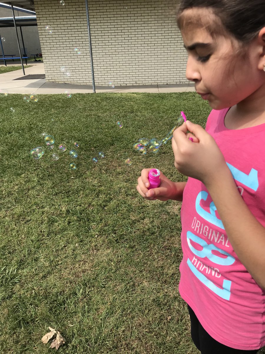 mrslenigsclass's tweet photo. Bubble party!! @CFISDPost https://t.co/QSgBafqVB9