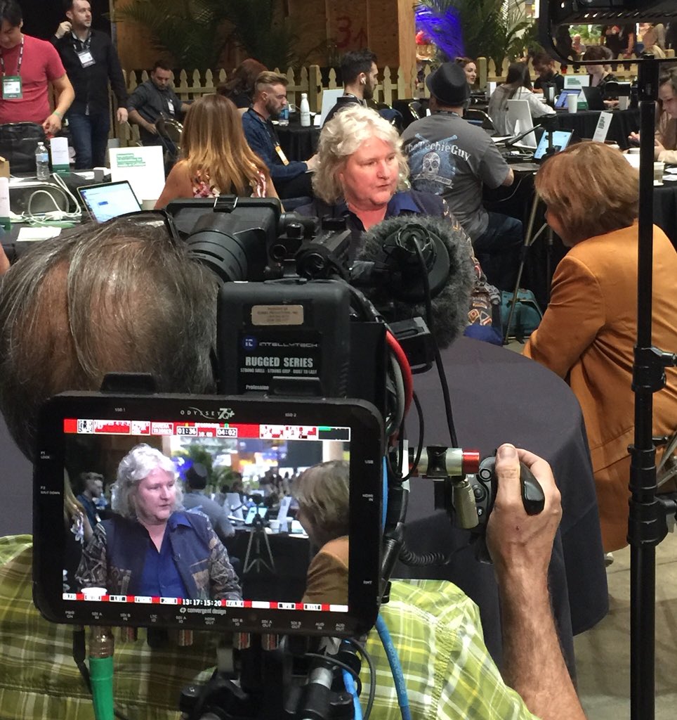 The_Quacker's tweet photo. Behind the scenes at #CollisionConf Two brilliant ladies, @robinr @rebeccaparsons discussing how to stay innovative in tech for upcoming segment on Your Business @MSNBC #thoughtworks https://t.co/XtpevlRClU