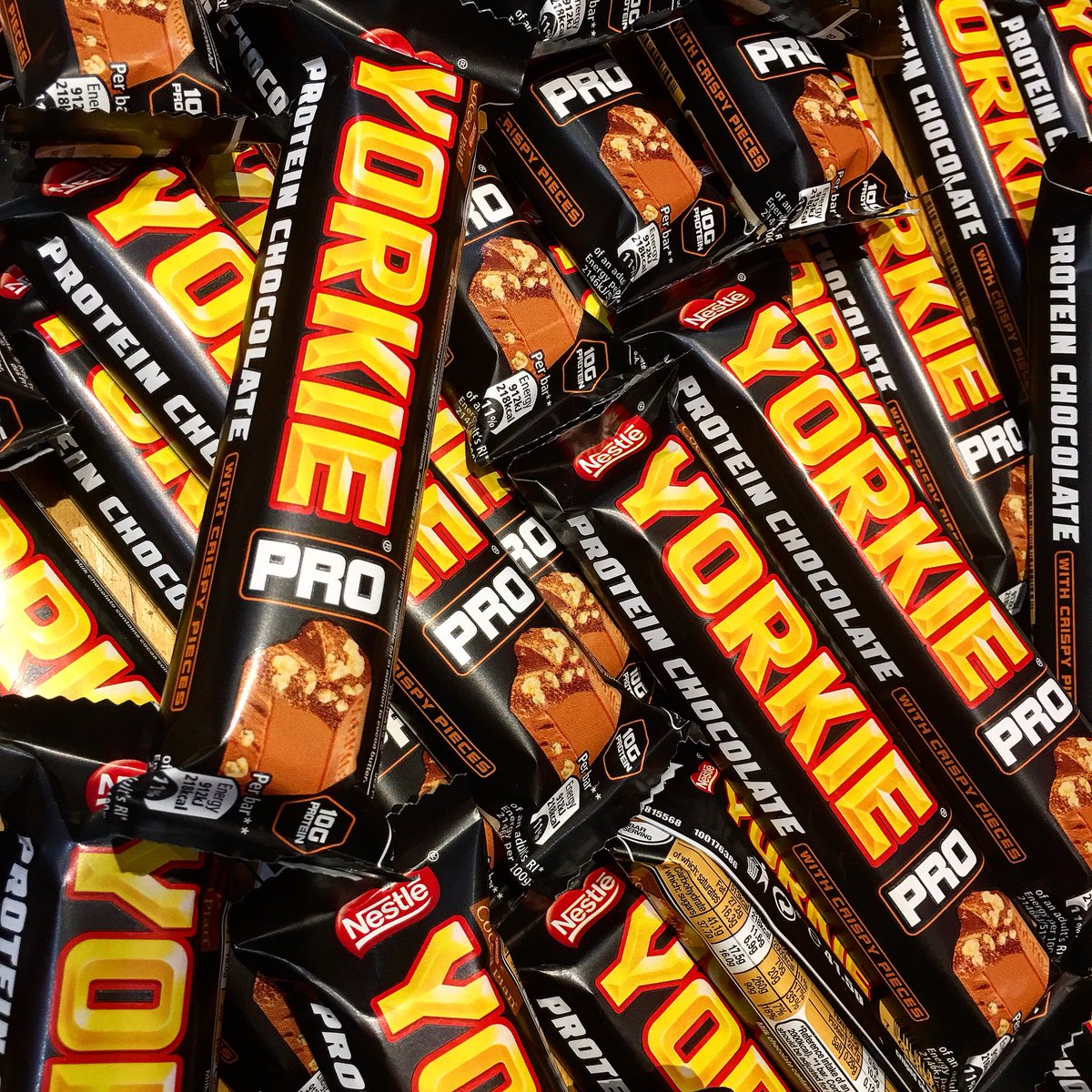 fitcookieuk's tweet photo. Perfect chunks with crispy protein infused pieces inside. Why not try them as toppings? you can grab them now at your #Reading favourite supplements store!! ☺️ #YorkiePro https://t.co/rrHFQluLjU