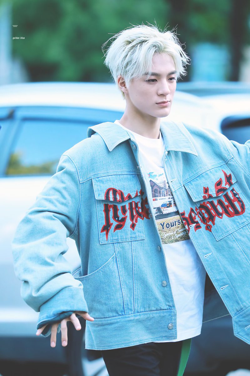 leejenopics's tweet photo. 170901 🎶 kbs music bank commute
© golden blue https://t.co/xjjiwD2tbZ