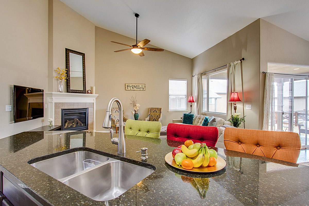 tdgkeller's tweet photo. Looking to live in Banning Lewis Ranch? Want a chance to win $500? Stop by our open house this weekend and drop off your golden ticket. For rules of the give away click the link below.
https://t.co/SawVeTZqoZ
8030 Buckeye Tree Ln, Colorado Springs 80923 ~Saturday, May 5th 11-1pm https://t.co/t4smssHyDJ