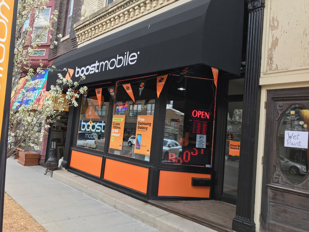 If you’re in downtown Janesville today don’t be afraid to stop in on this beautiful day and see what promotions we have for you! If you’re not with Boost come in and see how we beat our competition #Boost #Janesville #DowntownMainStreet <a href="/Boost_by_Falero/">Boost by Falero</a> @leslis_55 <a href="/DeLaney_Norm/">Norman DeLaney</a>