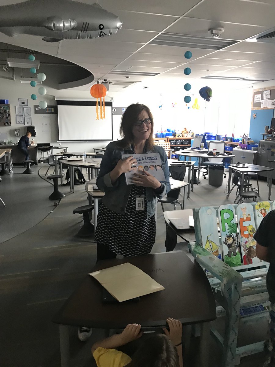 spsfalcons3's tweet photo. Presenting @katiescholz751 with our published book as a thank you to @ImagineSPS1  #imaginegrants #imaginesps @TeamMeyerSPS @gakroenke #fremontfalcons https://t.co/QnQVkRph8y