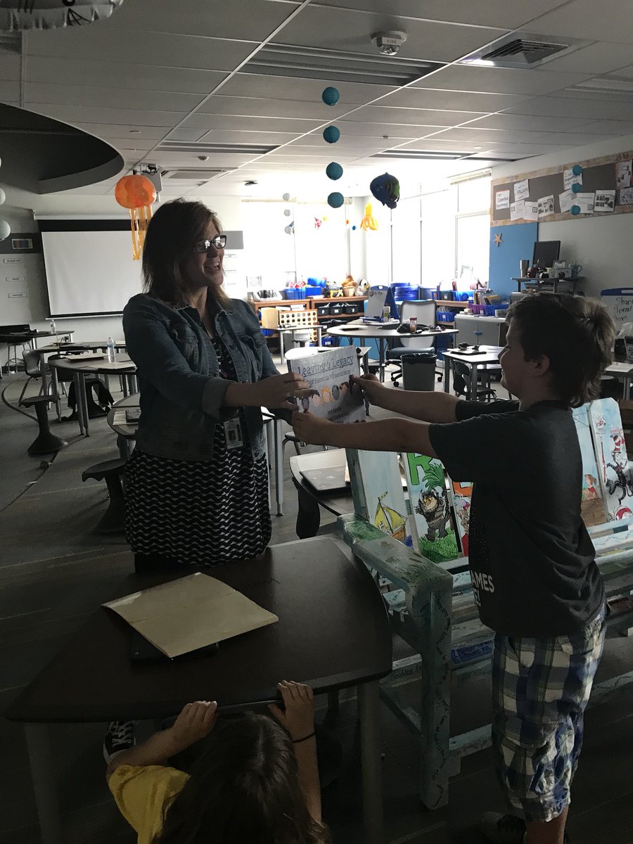 spsfalcons3's tweet photo. Presenting @katiescholz751 with our published book as a thank you to @ImagineSPS1  #imaginegrants #imaginesps @TeamMeyerSPS @gakroenke #fremontfalcons https://t.co/QnQVkRph8y