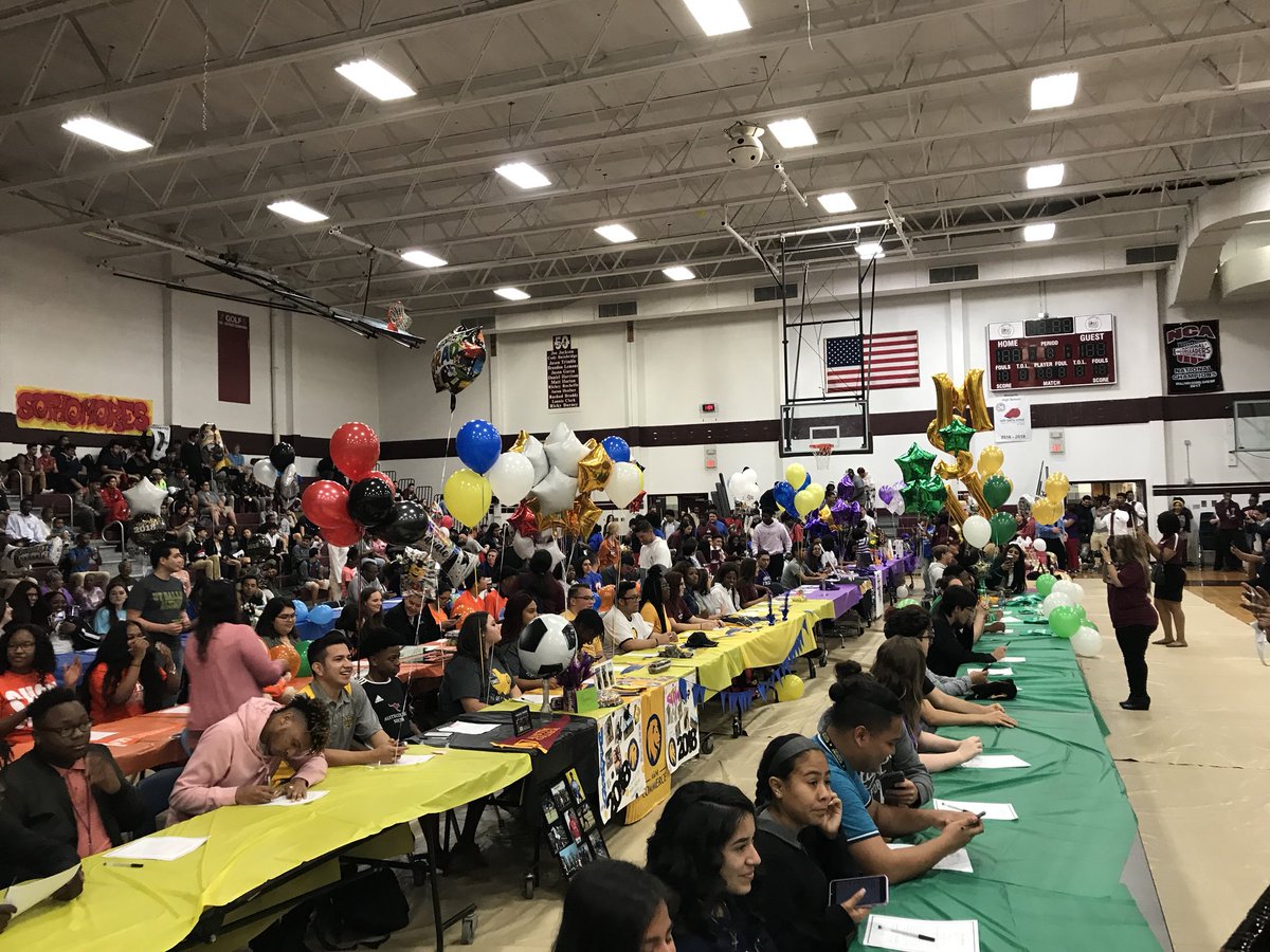 MesquiteHS's tweet photo. What a great day at MHS.  College Signing day!  Very special day at MHS. @SkeeterRecruits @AreMaroon @DrVroonland #excellenceexpected https://t.co/Gev9AnRGXU