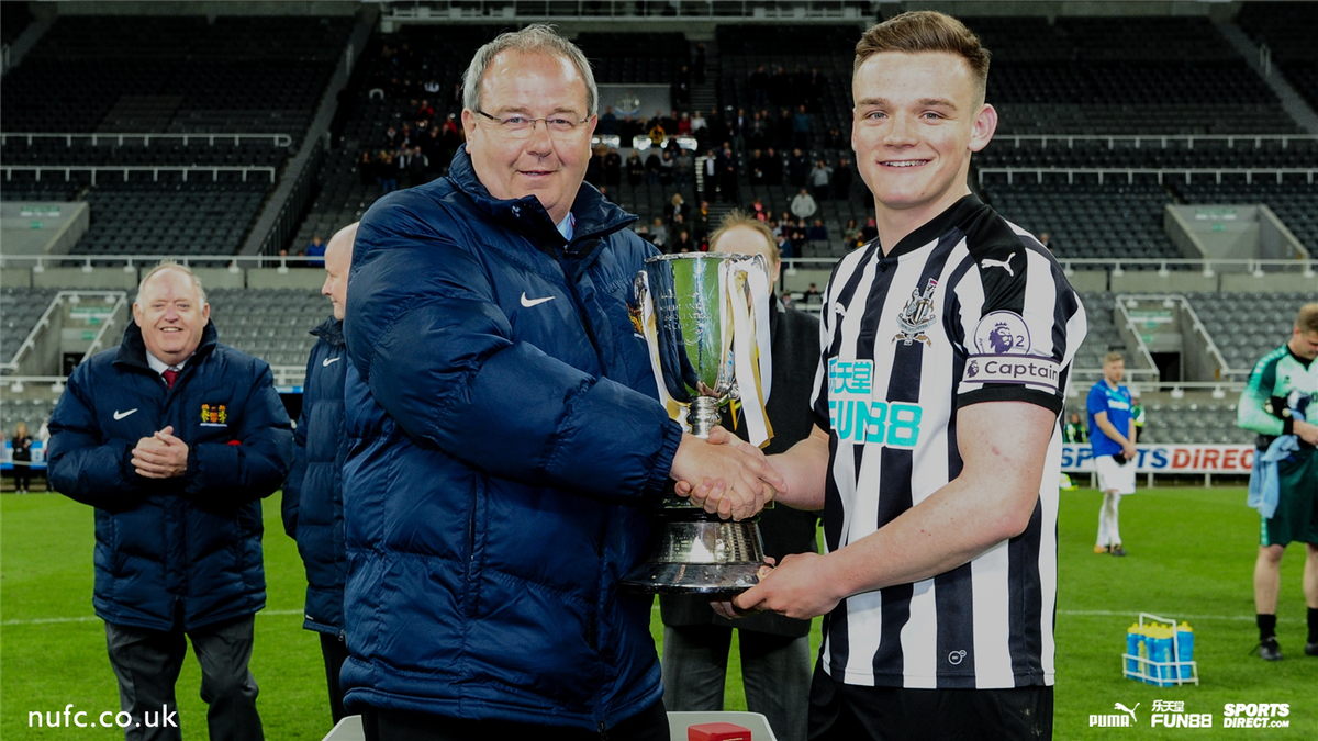 NUFC's tweet photo. 📸 @owenbailey4 became the first Newcastle captain to lift the @NorthumFA Senior Cup since 2014 as the young Magpies beat @MorpethTownAFC 3-1 at St. James' Park tonight. #NUFC https://t.co/CVWnPdvngA