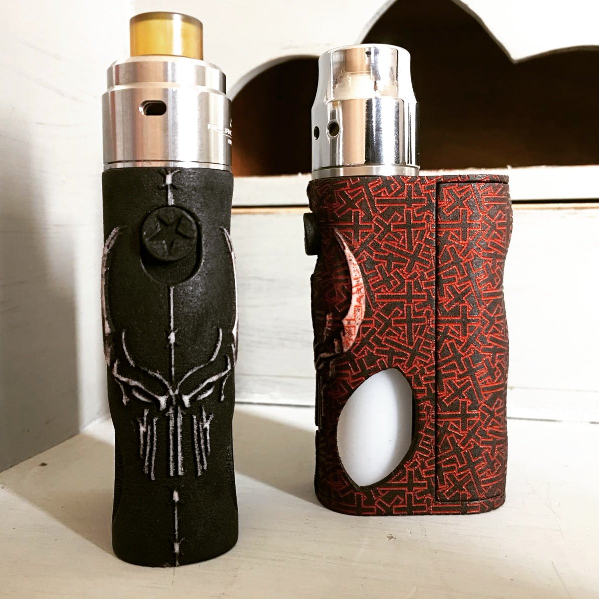 TransylvaniaMo2's tweet photo. Pre-Order for our last batch:
-n.3 okasan
-n.1 venit 
-n.1 venit Blasphemous black
-n.2 venit Blasphemous red
Shipping after 24th may
#VAPE #vaping #vapelife #vapecommunity #ecig #cloudchaser #cloudchasing #flavourchasing #uk #Deutschland #france #japan https://t.co/CXT1bFizaz