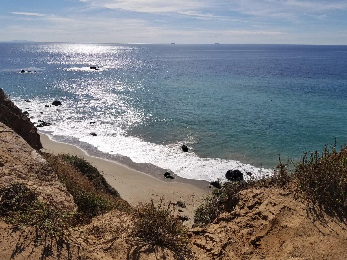 UCFitLab's tweet photo. Midterm season is upon us but luckily we're fortunate enough to have the beach within reach for much needed stress relief! Treat your mind and body to some fresh air to decompress! https://t.co/3Fq7okLw5c