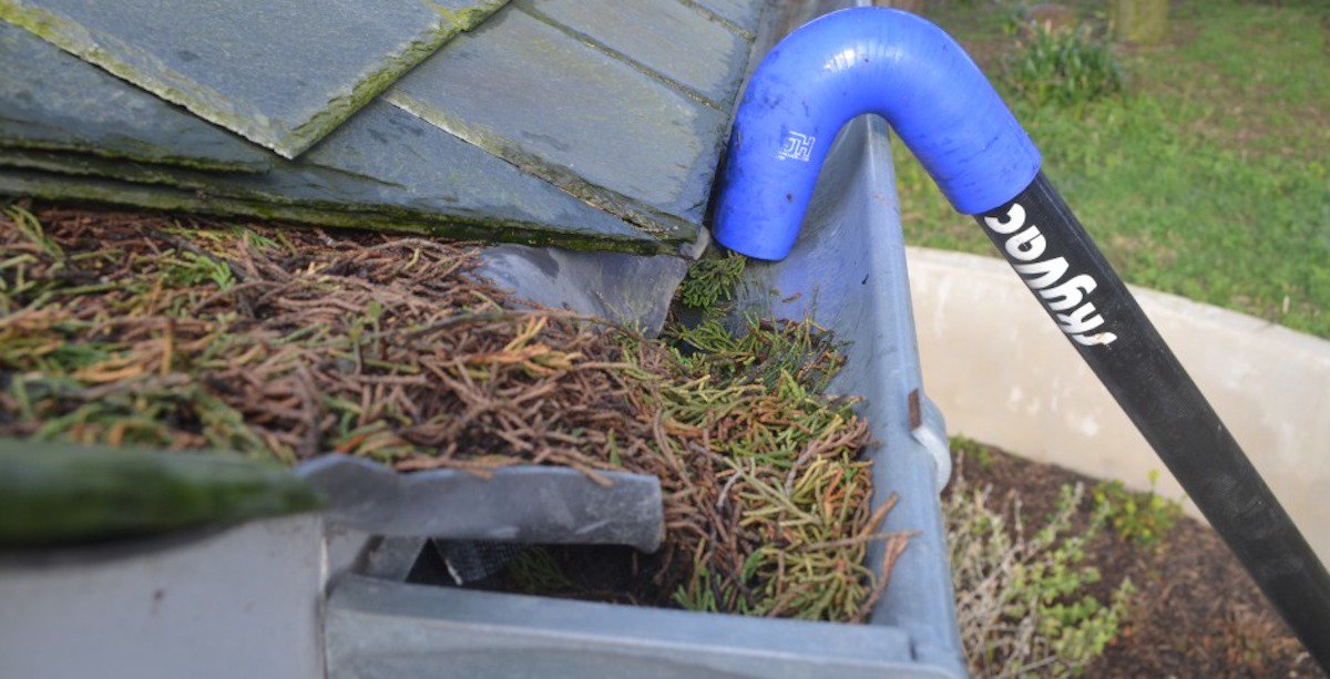 RainGutterGuard's tweet photo. How to Avoid Home #Gutter Cleaning for Life? https://t.co/C1zLKxKvol https://t.co/PbdkLJN31S