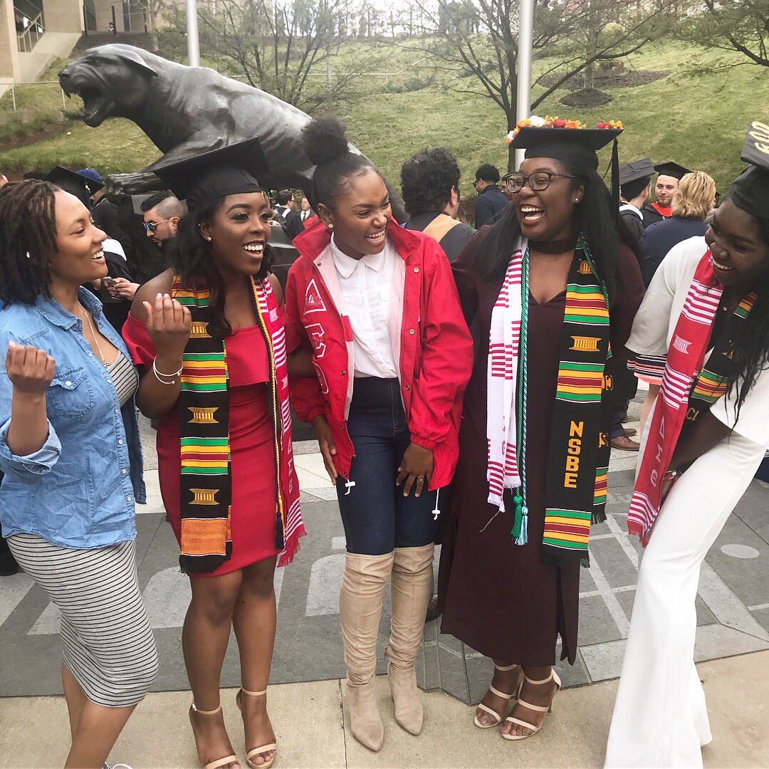 MuChapterDST's tweet image. Congratulations Sorors ! Thank you for your service ❤️ Remember to lift as you climb.