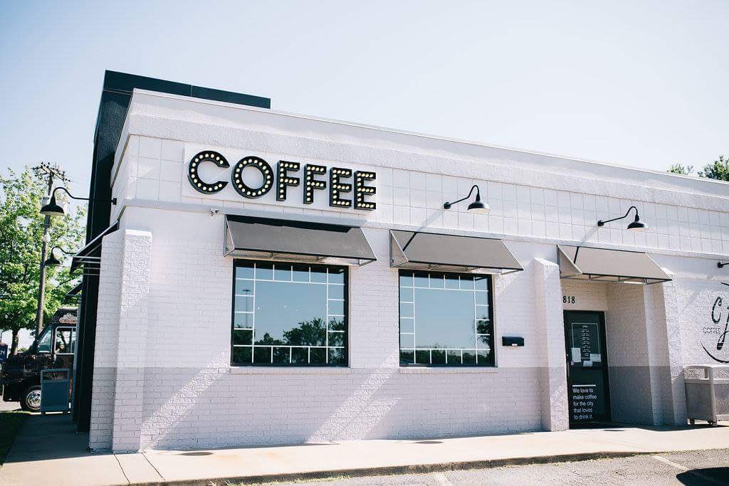 CJscoffeecafe's tweet image. Psssst 😎 Got a sec?
Slow your scroll. 
CJs on Travis
Will be open tomorrow at 6am 
☕️
But, don’t tell anyone. 
We are only telling YOU.
818 N. Travis
Sherman TX 
#twitterperk #drinklocalcoffee #cjsontravis
