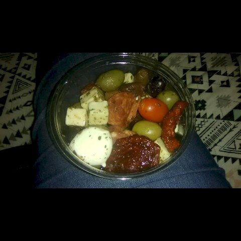 #favefood #olives #itilliansalad #influenstereats https://t.co/MqDfeCdVff<a href="/tag/favefood"class="tags">#favefood</a><a href="/tag/olives"class="tags">#olives</a><a href="/tag/itilliansalad"class="tags">#itilliansalad</a><a href="/tag/influenstereats"class="tags">#influenstereats</a>