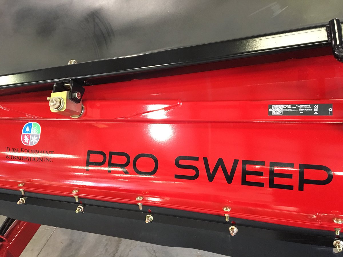 danfarnsey's tweet photo. Welcome to your new home #ProSweep! Thanks to @TurfEquip @TheToroCompany for taking care of us! 👊🏼 https://t.co/sXhqW2sRxD
