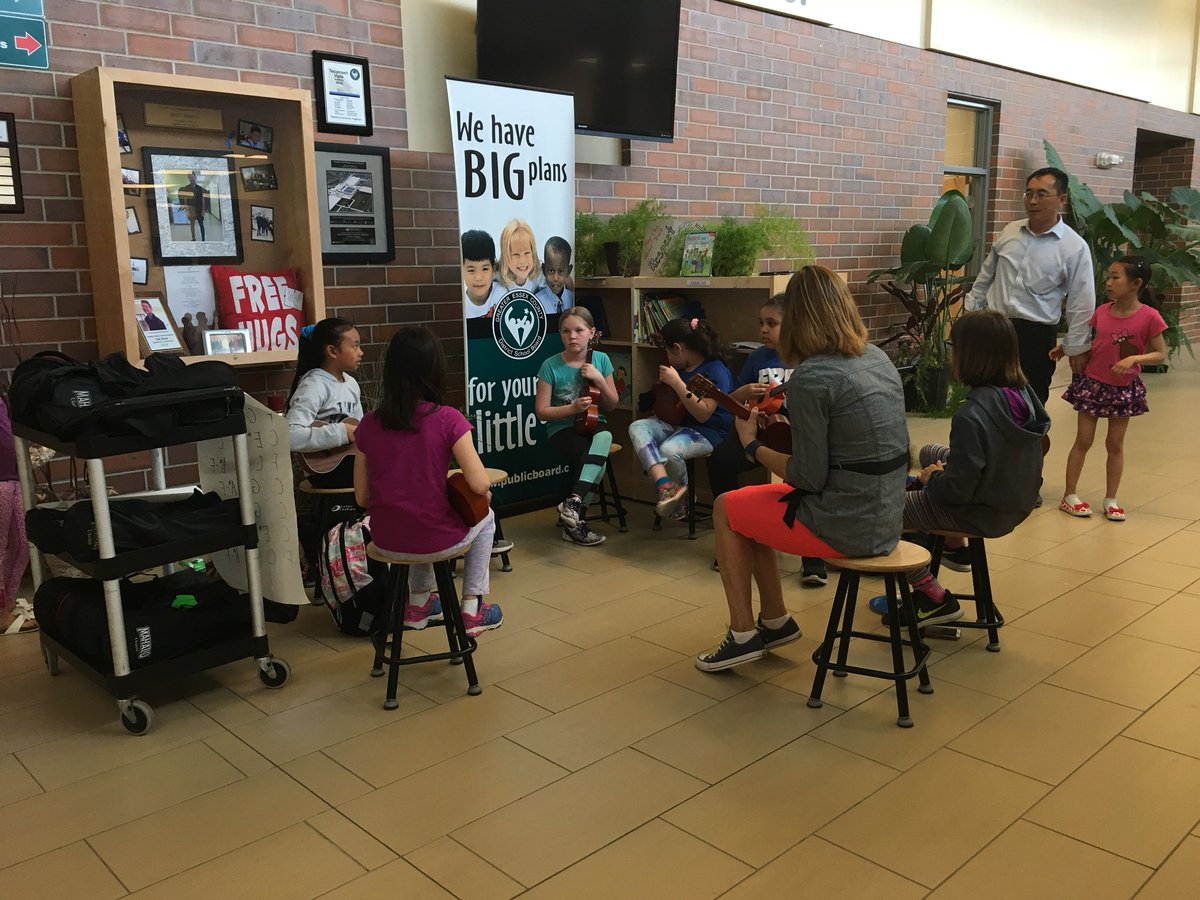TvaAmbassadors's tweet photo. The ukulele club is rock’n  it!
~L.S. https://t.co/vVy1ZxAPMM