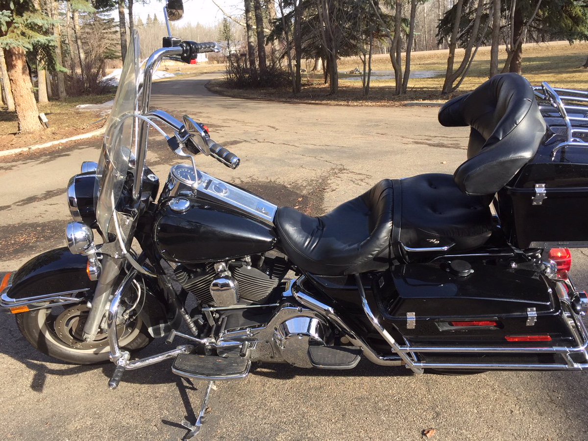 GordSteinke's tweet photo. Keeping my ride shiny side up. Alberta Safety Council instructor gives riders & drivers a heads up to work together for a safe riding season.. 5&6 @GlobalEdmonton @ABSafetycouncil @ab_amss @ABTransComm #yegtraffic
#yeg https://t.co/r76TwPYBeA