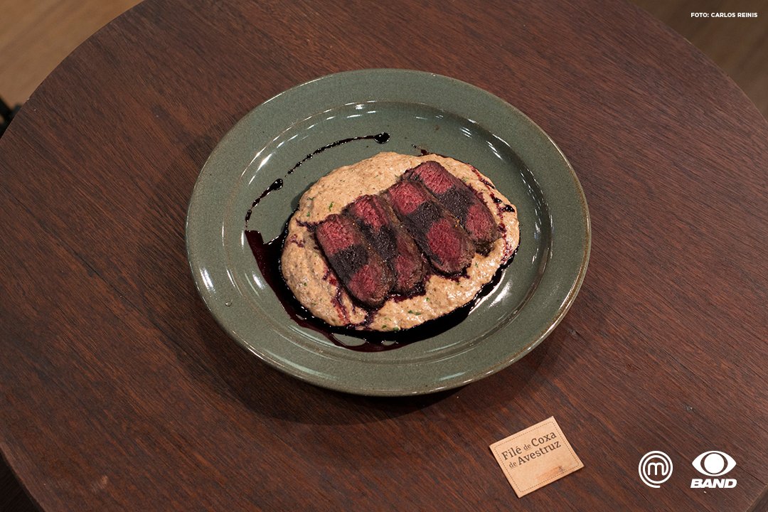 masterchefbr's tweet photo. Será que você consegue reproduzir a receita da @ElianeMChef e de quebra acertar no visual? https://t.co/hKjywMyme6 #MasterChefBR https://t.co/TBFAAvdsJX