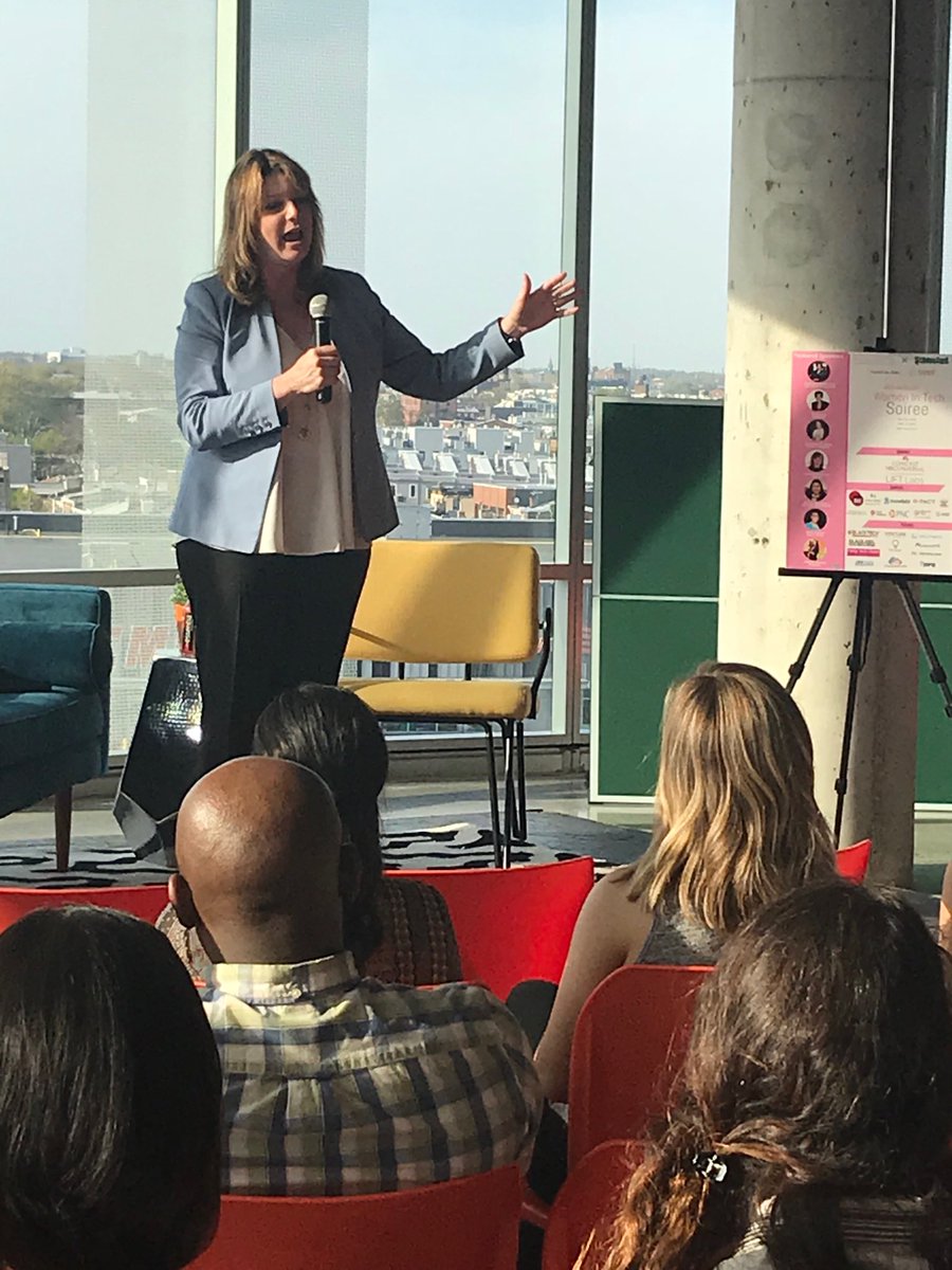 jane_ament's tweet photo. Proud AT&amp;T moment as @judy_cavalieri shares motivating message at Philly Women in Tech Soiree #OHPA #lifeatatt @SantaKabani  @LalaFremont @CouncilSherree @JenerraHB @Jreed2017 @AshliH14 https://t.co/R2RUrtriFc