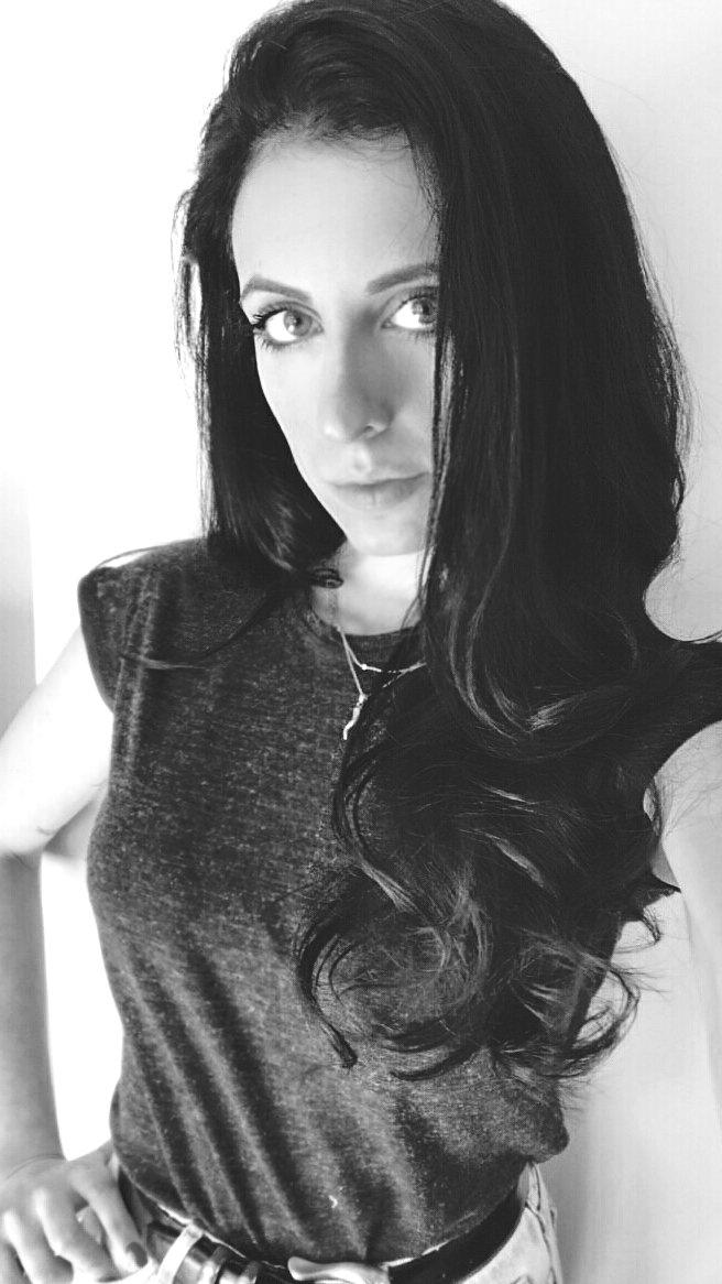 sanctuarywillyb's tweet photo. Welcome, Francesca to @sanctuarywillyb ! (formally of Arrojo and Self Salons) Francesca is a colorist specializing in #blondes &amp; #fantasycolor . Book with her on Tues., Wed., Fri., and Sat. #sanctuarysalon #sanctuarysalonyc #brooklynsalon #williamsburgsalon #williamsburghair https://t.co/bifWZMiI1c
