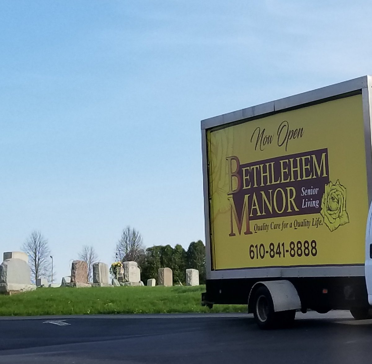 NastyForNewton's tweet photo. Unfortunate parking spot or creative marketing? https://t.co/V8XkWaEF55