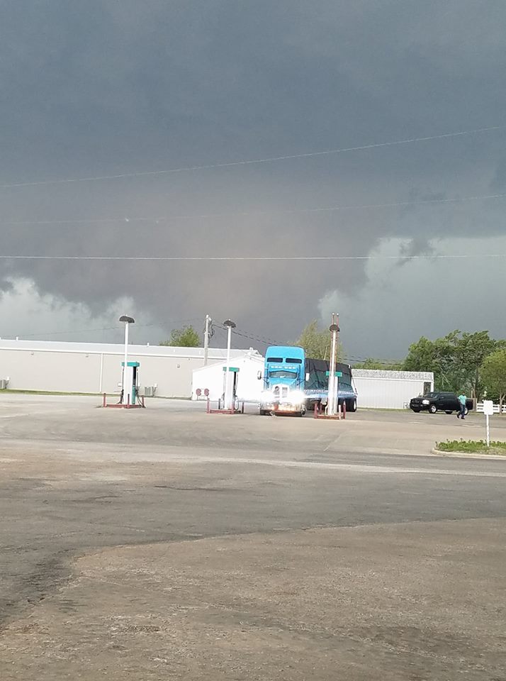 KOCOAbigail's tweet image. Tornado near Hobart few mins ago! Pic from Christine.
#okwx 
#KOCOfirstAlert
@KOCOdamonlane