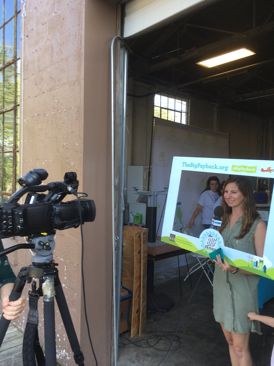 Coach_ONeal's tweet photo. Even the TV crew is in the spirit! #rutherfordrally @CFMT #bigpayback https://t.co/NCFKM5da8g