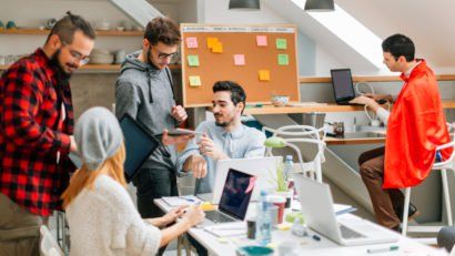 BartolacciVicky's tweet image. 10 biggest workplace trends for 2018 according to @LifehackerAU ! The results from @Deloitte Human Capital Trends 2018 report demonstrate the importance of #personalisation #connectedness &amp;amp; #teamnetworking  buff.ly/2KvrfPw