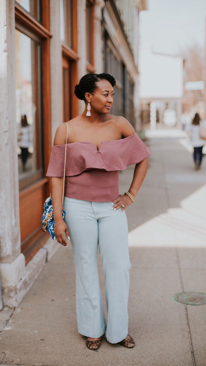 absolutely_alli's tweet photo. I seriously think I’m stopping traffic! 😂 No but really blush tones are my jam! 🌸💗
This look on #absolutelyalli via link https://t.co/aaqQvpcQoY. Also you can #shopstyle all my #ootd via link as well! Happy Wednesday! #kentuckyblogger 📷 @erinktrimble https://t.co/P8ZgoDi4M4