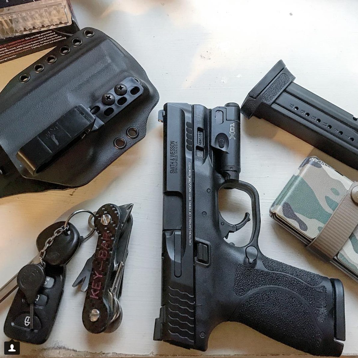 BravoHolsters's tweet photo. bravoconcealment holster came in just in time for #mandpmonday .
Repost from @lockem95
#mandp #mandp2point0 #mandp2point0compact #bravoconcealment #keybar #edc #vitaxl #aiwb #aiwbholster #stopthenoise #surefire #xc1 #xc1b https://t.co/kNouIUiyiY