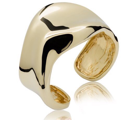 TechNoirLab's tweet image. ProdigIO, @WearableItalia’s Smart Bracelet, Designed To Be A Woman's Silent Ally 10ng.co/ProdigIO #FashionTech #IoT #SmartJewellery #Wearables #WearableTech