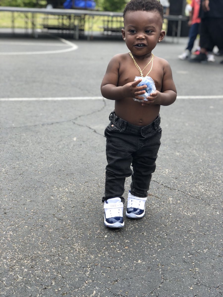 _BunnB's tweet photo. baby so cute 😍 https://t.co/mGunJoMVkm