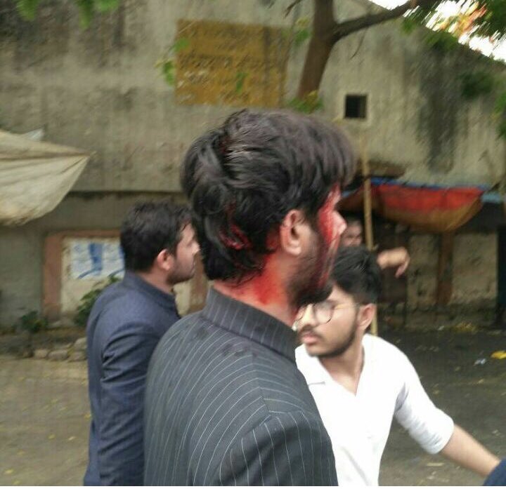 rjfahad's tweet photo. संघी सोच और ये RSS के घुण्डे तुमको भी अपने रोब और दाब से दबा लेने के मंसूबों से निकले हैं,हिंदुस्तान को बर्बाद करने के मंसूबे से निकले हैं| ये तादाद में बहुत ज़्यादा हैं मगर तुम्हारे जैसा हौसला इनमें झूझने का कहाँ? तुम तो सर सय्यद की औलाद हो,तुम कहाँ पीछे हटने वाले
#RSSattacksAMU https://t.co/zrRfCuLsMU