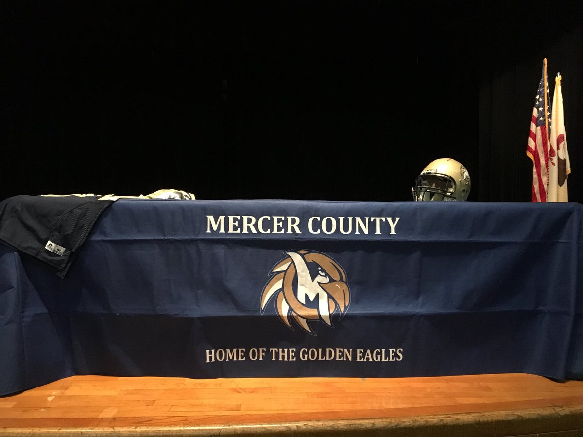mcgefootball's tweet photo. The stage is set! #signingday18 #builtdifferent https://t.co/hjxQ2WhgCA