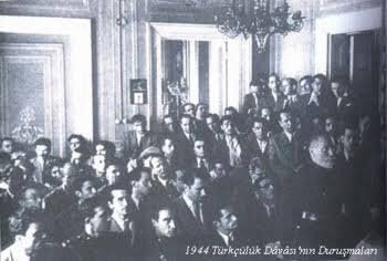 “Biz Türk”üz, Türkçüyüz. Bizim için Türkçülük bir kan meselesi olduğu kadar ve lakal o kadar bir vicdan ve kültür meselesidir. Biz azalan veya azaltan Türkçü değil, çoğalan ve çoğaltan Türkçüyüz. Ve her vakit bu istikamette çalışacağız.”

#3MayısTürkçülerGünü