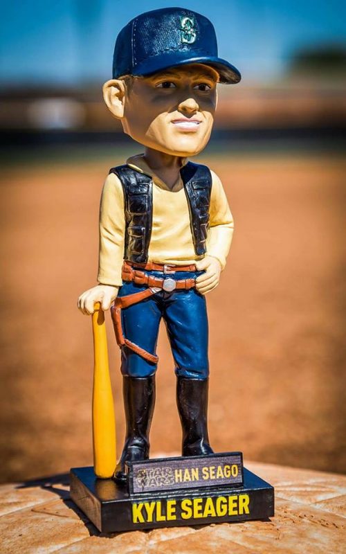 takahmama's tweet photo. What an awesome #bobblehead #giveaway for May 4, 2018 Seattle Mariners – Han Seago Bobblehead https://t.co/wbjxI7Zp6n #MaytTheFourthBeWithYou #starwars #mariners #kyleseager #hanseago #seattlemariners https://t.co/IlEYunZbeK