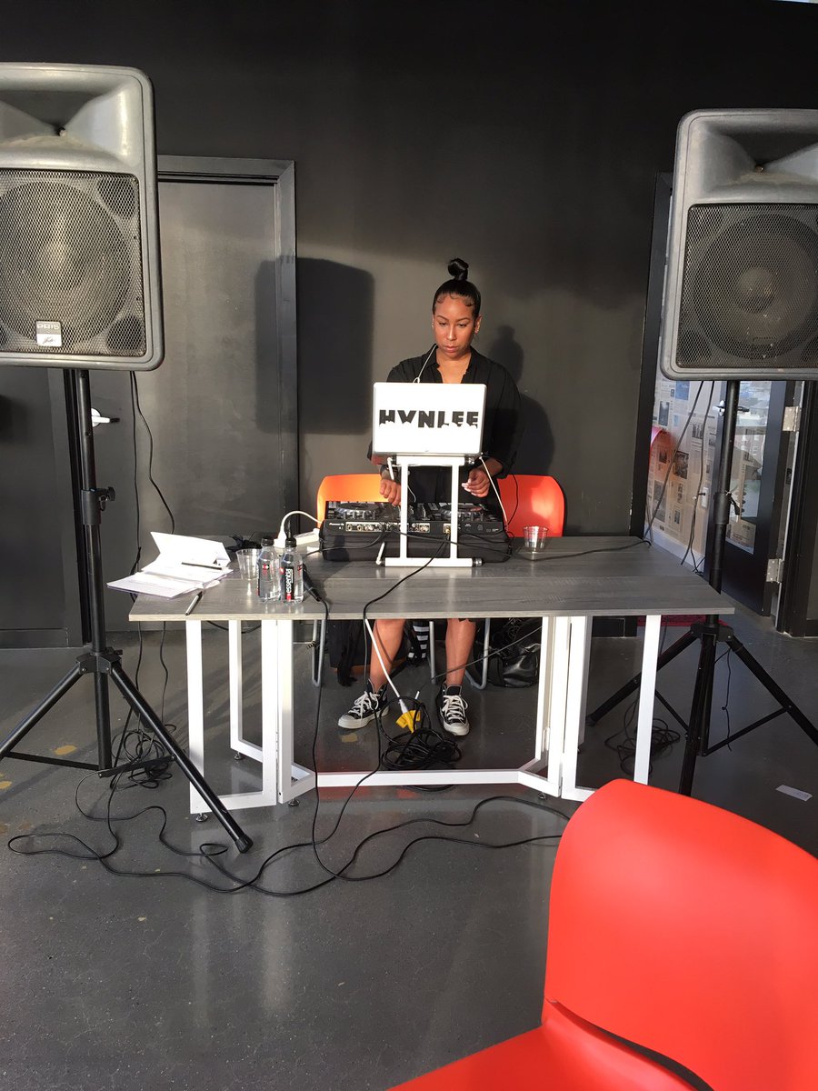 Mogulette tweet media