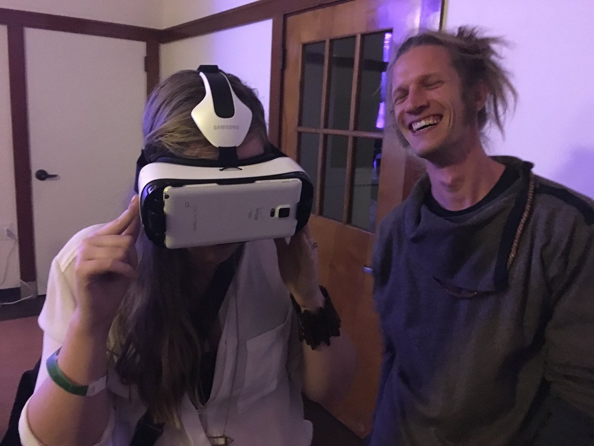 emwellspdx's tweet photo. Facebook reminded me of that awesome time @ixikos showed me his incredibly chill and scenic vr scapes. :D #happiertimes #designweekportland https://t.co/N30E5lM7hb